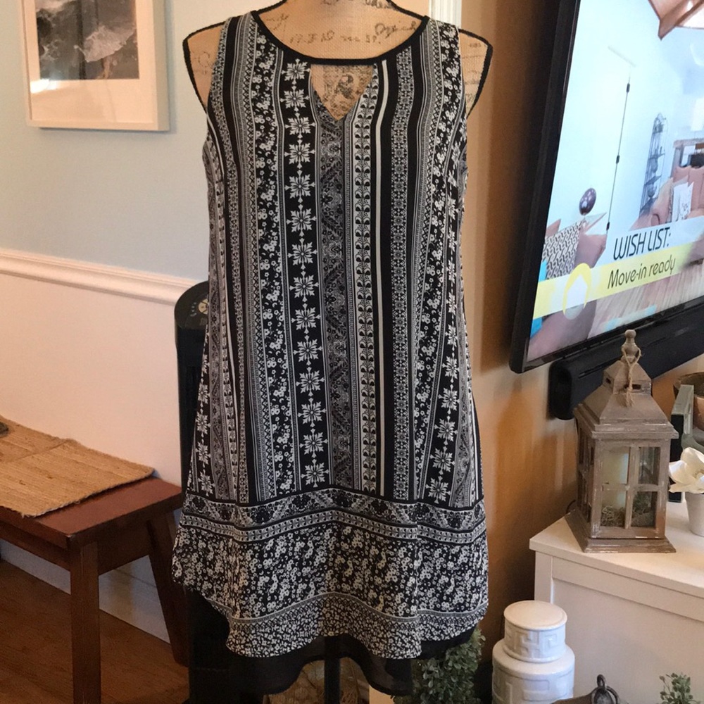 Sweet Black and white dress🖤